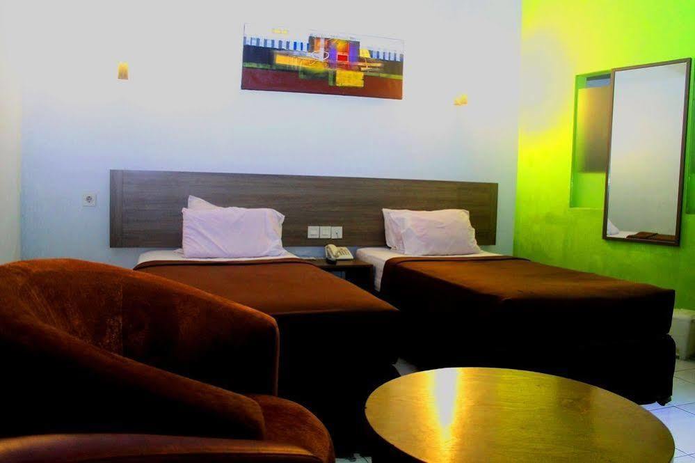 Xtra Hotel Bengkulu Luaran gambar